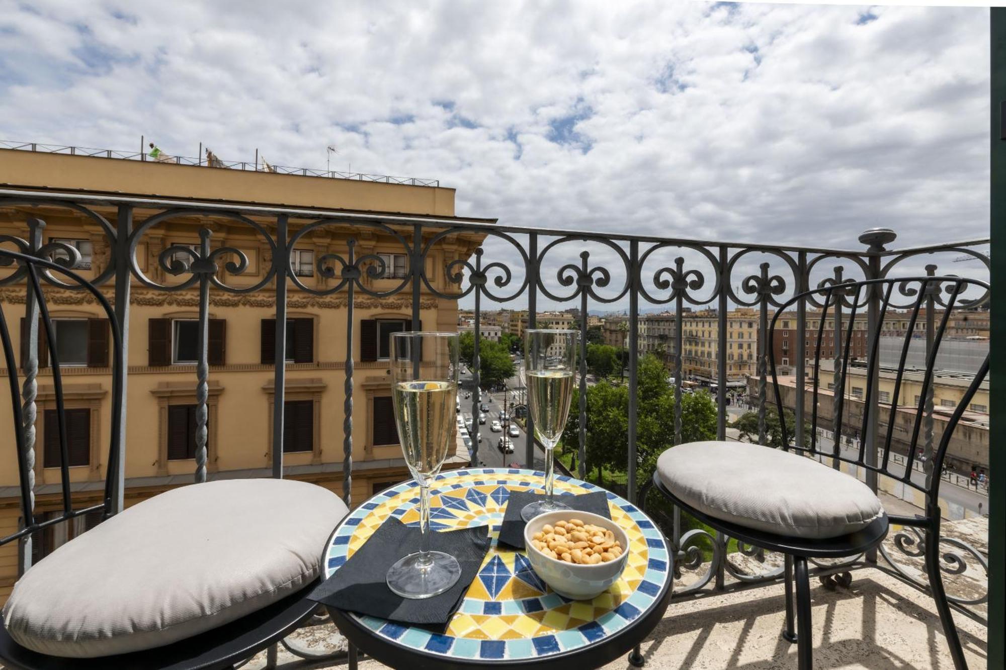 St Peter Twelve Bed & Breakfast Rome Bagian luar foto