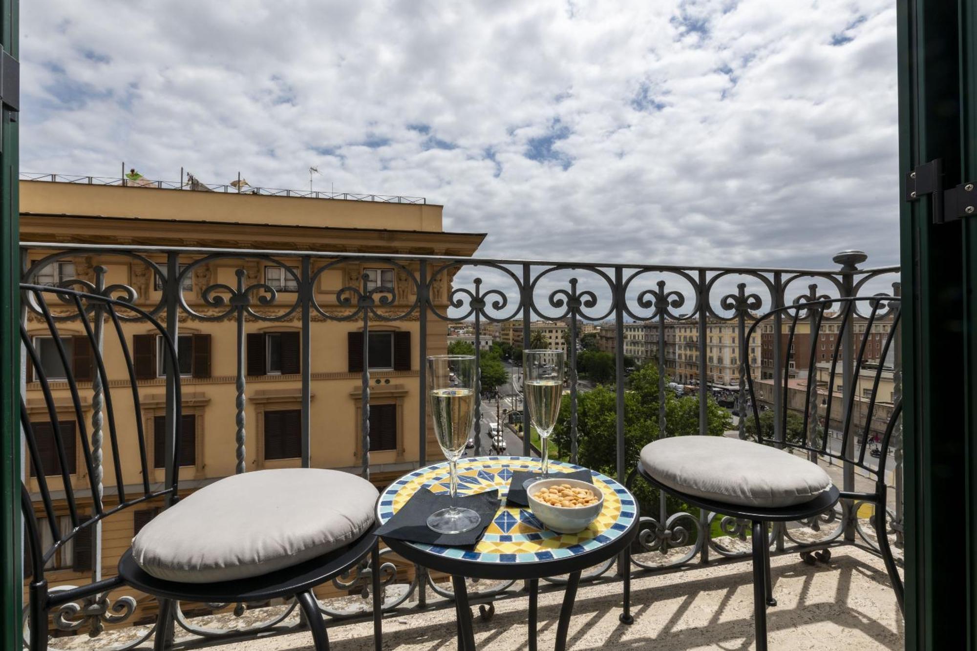 St Peter Twelve Bed & Breakfast Rome Bagian luar foto