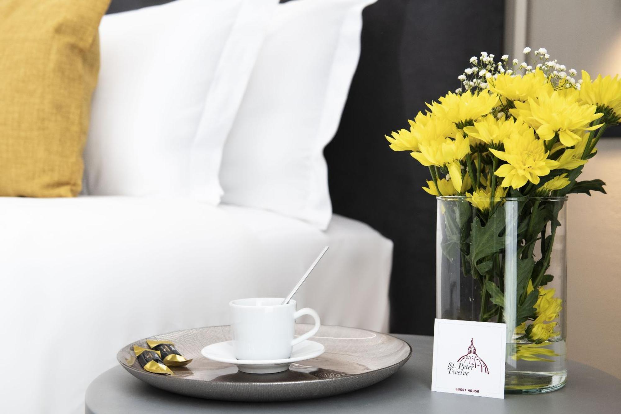 St Peter Twelve Bed & Breakfast Rome Bagian luar foto