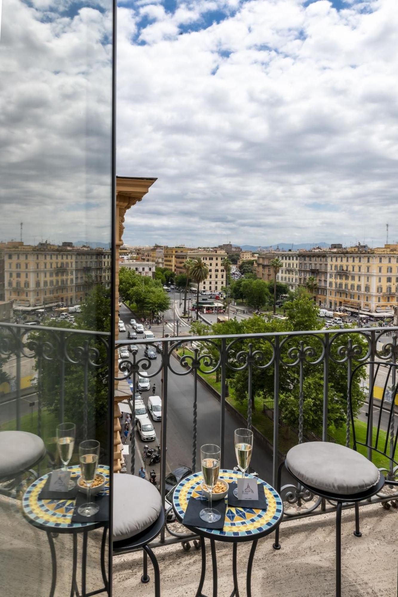 St Peter Twelve Bed & Breakfast Rome Bagian luar foto