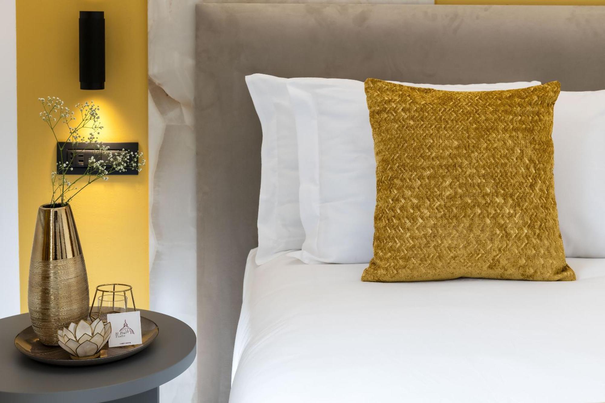 St Peter Twelve Bed & Breakfast Rome Bagian luar foto